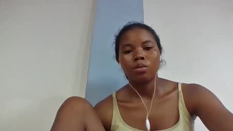 alydie7 online show from 04-19-26, 03:33