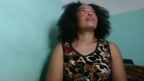 Snapshot of alypierette chatting on 06-08-26, 04:51 alypierette online show from 06-08-26, 04:51