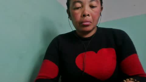 Snapshot of alypierette chatting on 06-11-26, 06:06 alypierette online show from 06-11-26, 06:06