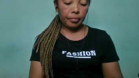 Snapshot of alypierette chatting on 06-17-26, 06:20 alypierette online show from 06-17-26, 06:20