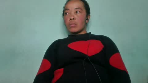 Snapshot of alypierette chatting on 06-18-26, 09:14 alypierette online show from 06-18-26, 09:14