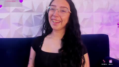 Snapshot of alys_molly chatting on 12-29-24, 11:18 sopie online show from 12-29-24, 11:18