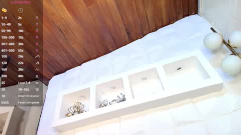 Snapshot of alys_molly chatting on 02-04-26, 11:05 sopie online show from 02-04-26, 11:05