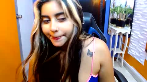 Snapshot of alyshachopra chatting on 03-07-25, 10:02 ALYSHA online show from 03-07-25, 10:02