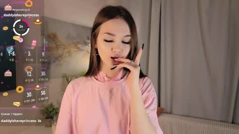 Snapshot of alyshaplescia chatting on 06-02-26, 04:09 Mona online show from 06-02-26, 04:09