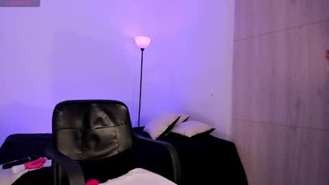 Alyson online show from 03-09-25, 01:15