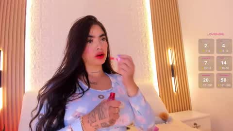 Snapshot of alyssa_vargas chatting on 11-09-25, 06:01 alyssa online show from 11-09-25, 06:01