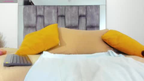 Snapshot of alyssia_oceann chatting on 01-13-26, 12:32 alyssia online show from 01-13-26, 12:32