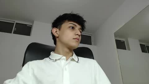 Snapshot of alyxen chatting on 03-31-26, 07:58 alyxen online show from 03-31-26, 07:58