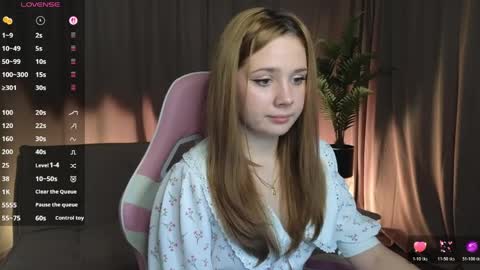 Alyx online show from 04-06-26, 08:43