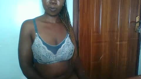 Snapshot of am_creme_delight chatting on 04-22-26, 03:02 am_creme_delight online show from 04-22-26, 03:02