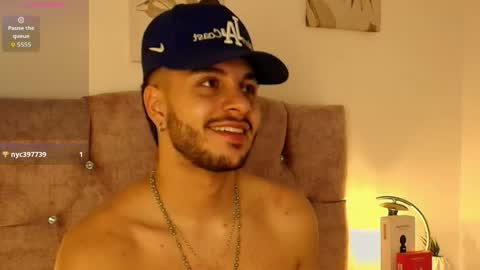 Snapshot of amadeo_wild chatting on 04-25-26, 05:21 Amadeo Wild online show from 04-25-26, 05:21