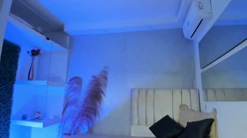 Snapshot of amaia_baez chatting on 12-15-24, 01:57 AMAIA online show from 12-15-24, 01:57