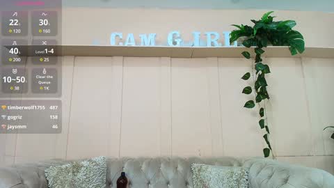 Snapshot of amaia_baez chatting on 12-27-24, 01:43 AMAIA online show from 12-27-24, 01:43