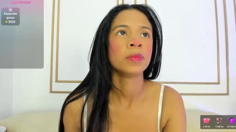 Snapshot of amaia_baez chatting on 01-10-25, 07:32 AMAIA online show from 01-10-25, 07:32