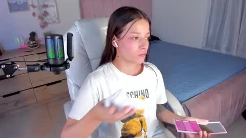 Snapshot of amaia_daniells chatting on 02-25-25, 03:09 B I A N C A online show from 02-25-25, 03:09