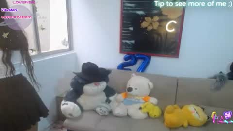 Snapshot of amaia_t chatting on 07-08-26, 01:04 Amaia online show from 07-08-26, 01:04