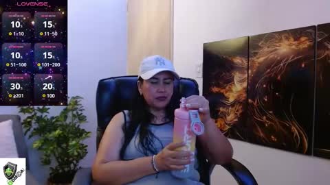 Snapshot of amalia_brunette chatting on 03-03-25, 11:03 AMALIA online show from 03-03-25, 11:03