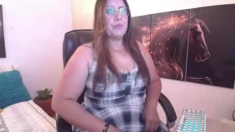 Snapshot of amalia_brunette chatting on 07-14-26, 07:30 AMALIA online show from 07-14-26, 07:30
