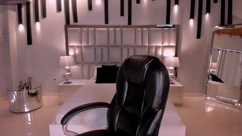 Snapshot of amalia_cruss chatting on 02-23-26, 08:17 Amalia cruss online show from 02-23-26, 08:17