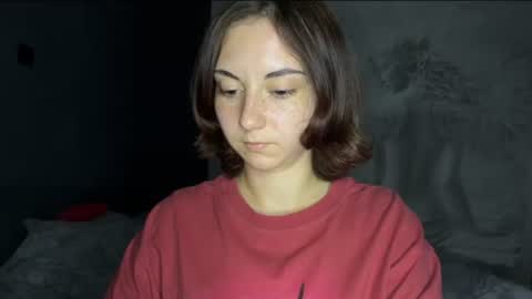 amalia_lambert13 online show from 06-24-26, 08:30