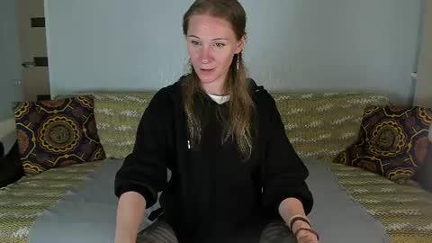 Snapshot of amalia_mio chatting on 07-17-26, 10:22 Amalia online show from 07-17-26, 10:22