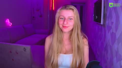 Snapshot of amaliaqueen999 chatting on 11-16-25, 02:33 Amalia online show from 11-16-25, 02:33