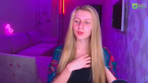 Snapshot of amaliaqueen999 chatting on 11-24-25, 02:06 Amalia online show from 11-24-25, 02:06