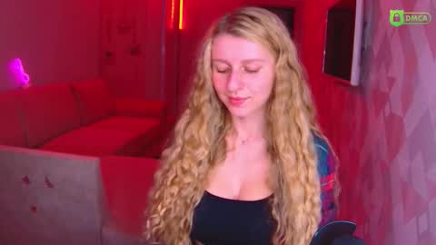 Snapshot of amaliaqueen999 chatting on 12-01-25, 03:06 Amalia online show from 12-01-25, 03:06