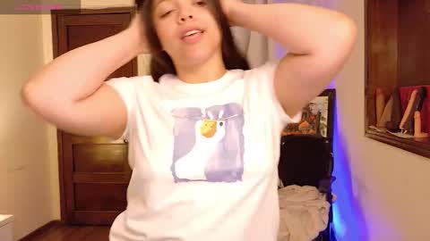 Snapshot of amand1_sweet chatting on 12-02-25, 02:56 online show from 12-02-25, 02:56