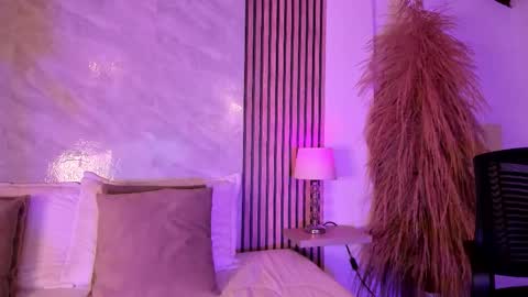 Luisa online show from 11-23-25, 11:26