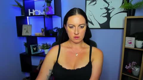 Snapshot of amanda_burn chatting on 05-11-26, 02:45 Amanda online show from 05-11-26, 02:45