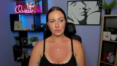Snapshot of amanda_burn chatting on 06-03-26, 02:33 Amanda online show from 06-03-26, 02:33