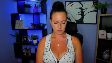 Snapshot of amanda_burn chatting on 07-13-26, 01:14 Amanda online show from 07-13-26, 01:14