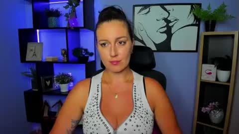Snapshot of amanda_burn chatting on 07-21-26, 02:08 Amanda online show from 07-21-26, 02:08