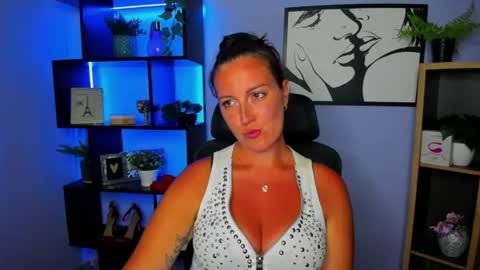 Snapshot of amanda_burn chatting on 07-28-26, 04:05 Amanda online show from 07-28-26, 04:05