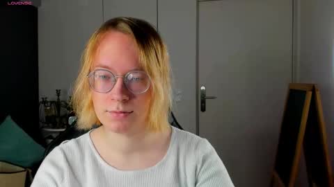 Snapshot of amanda_butlerr chatting on 11-23-25, 09:53 Hi im Amanda online show from 11-23-25, 09:53