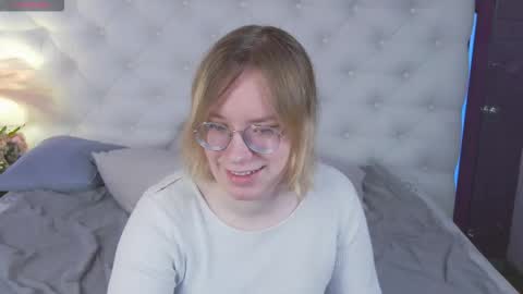 Snapshot of amanda_butlerr chatting on 11-28-25, 11:24 Hi im Amanda online show from 11-28-25, 11:24