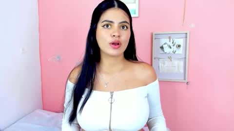 Snapshot of amanda_lorense chatting on 10-03-25, 04:53 Thalia online show from 10-03-25, 04:53