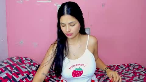 Snapshot of amanda_lorense chatting on 01-09-26, 11:39 Thalia online show from 01-09-26, 11:39