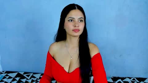 Snapshot of amanda_lorense chatting on 02-28-26, 03:29 Thalia online show from 02-28-26, 03:29