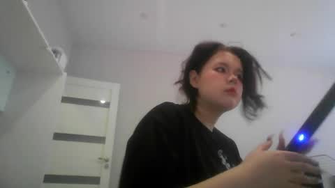 Snapshot of amanda_mia chatting on 04-25-26, 01:03 amanda_mia online show from 04-25-26, 01:03