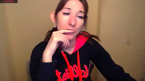 Snapshot of amandasentin chatting on 03-04-25, 08:24 Amanda online show from 03-04-25, 08:24