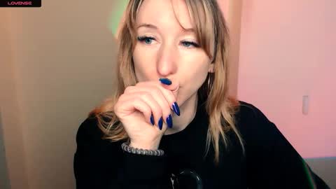 Snapshot of amandasentin chatting on 10-13-25, 07:08 Amanda online show from 10-13-25, 07:08