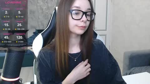 Mila online show from 02-27-25, 11:41