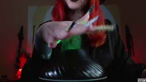 Snapshot of amanita__pantherina chatting on 12-18-24, 11:34 Goddess Amanita online show from 12-18-24, 11:34