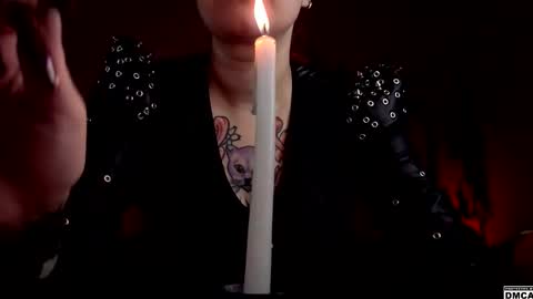 Snapshot of amanita__pantherina chatting on 11-11-25, 11:54 Goddess Amanita online show from 11-11-25, 11:54