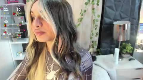 Snapshot of amapola_hs chatting on 04-22-26, 10:11 amapola_hs online show from 04-22-26, 10:11
