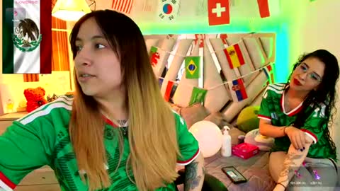 Snapshot of amara_davis1 chatting on 06-19-26, 01:21 amara_davis1 online show from 06-19-26, 01:21