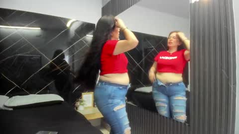 Snapshot of amara_luxe chatting on 10-04-25, 08:07 amara_luxe online show from 10-04-25, 08:07